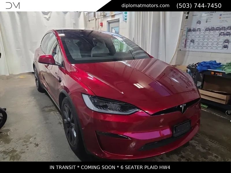 Used 2024 Tesla Model X Plaid image 3