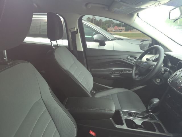 Used 2019 Ford Escape S image 8