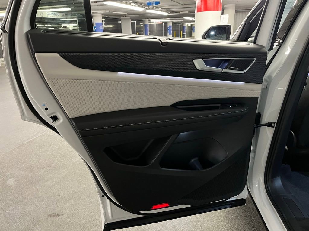 New 2026 Volkswagen Atlas Cross Sport SEL Premium R-Line image 21
