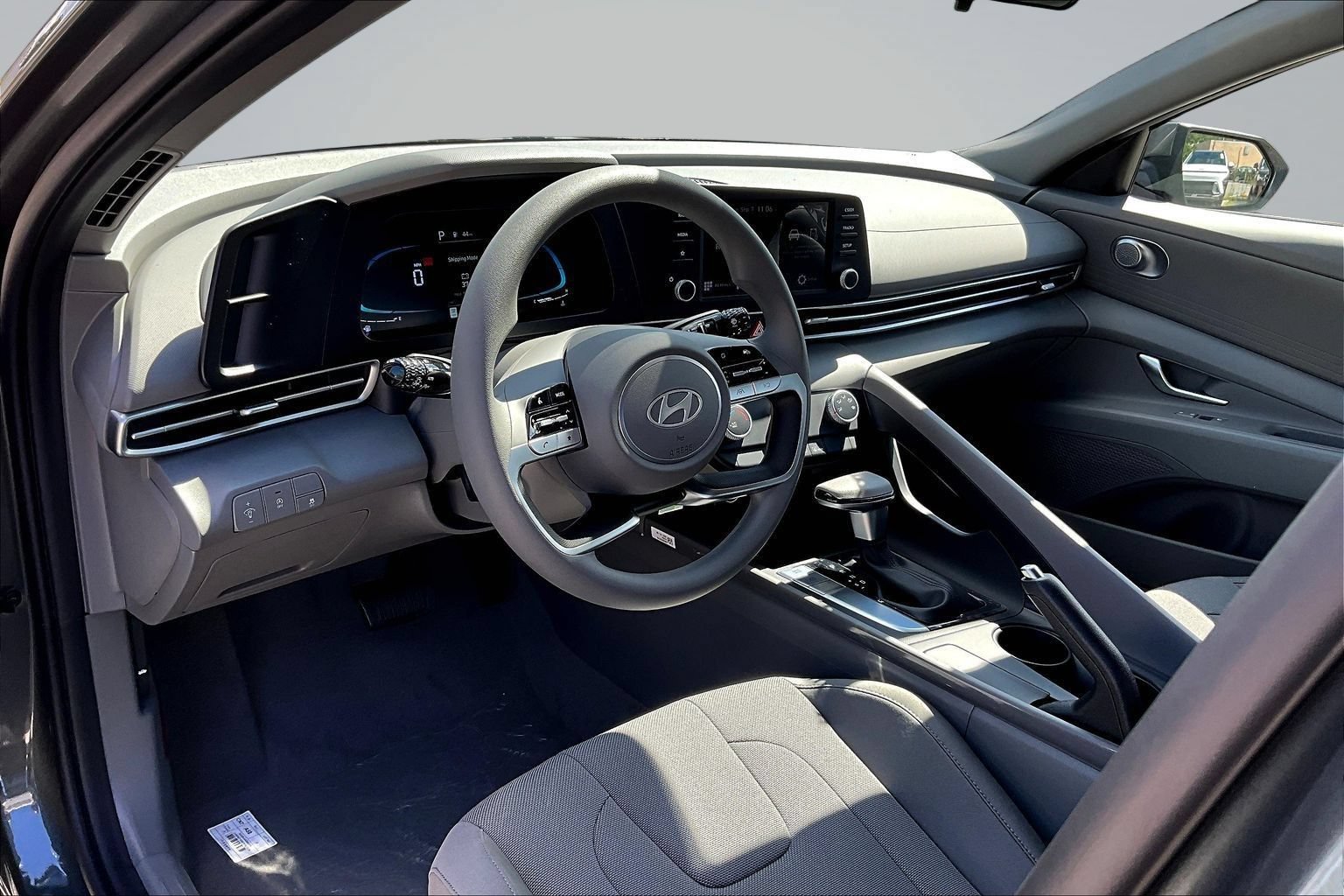 New 2026 Hyundai Elantra SE FWD image 7