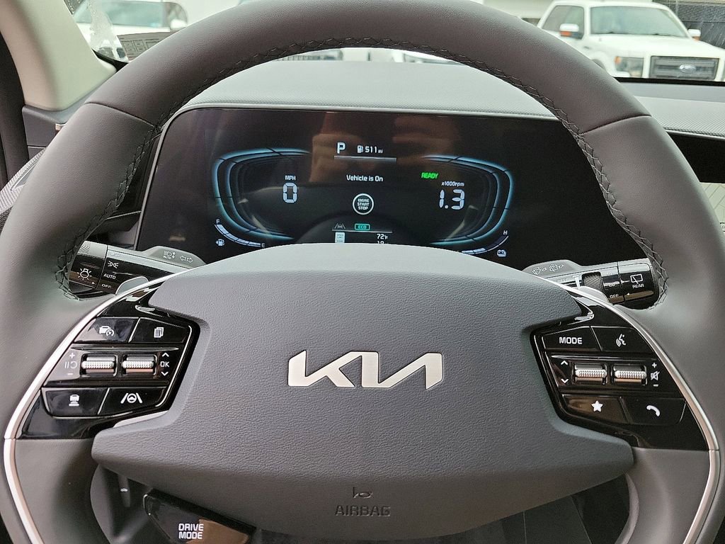 New 2025 Kia Niro EX image 10