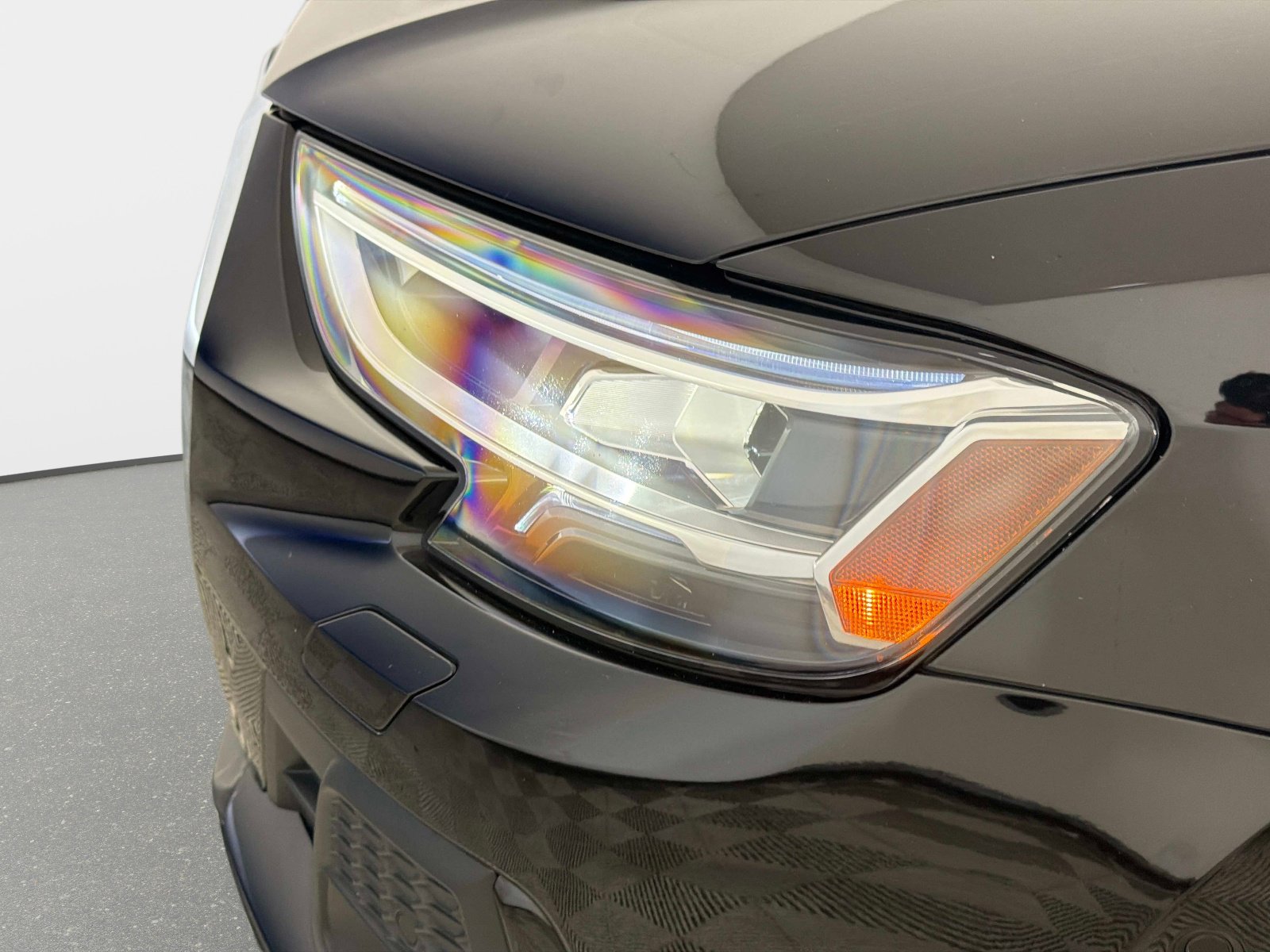 Used 2023 Audi A8 L 3.0T w/ Executive Package image 11