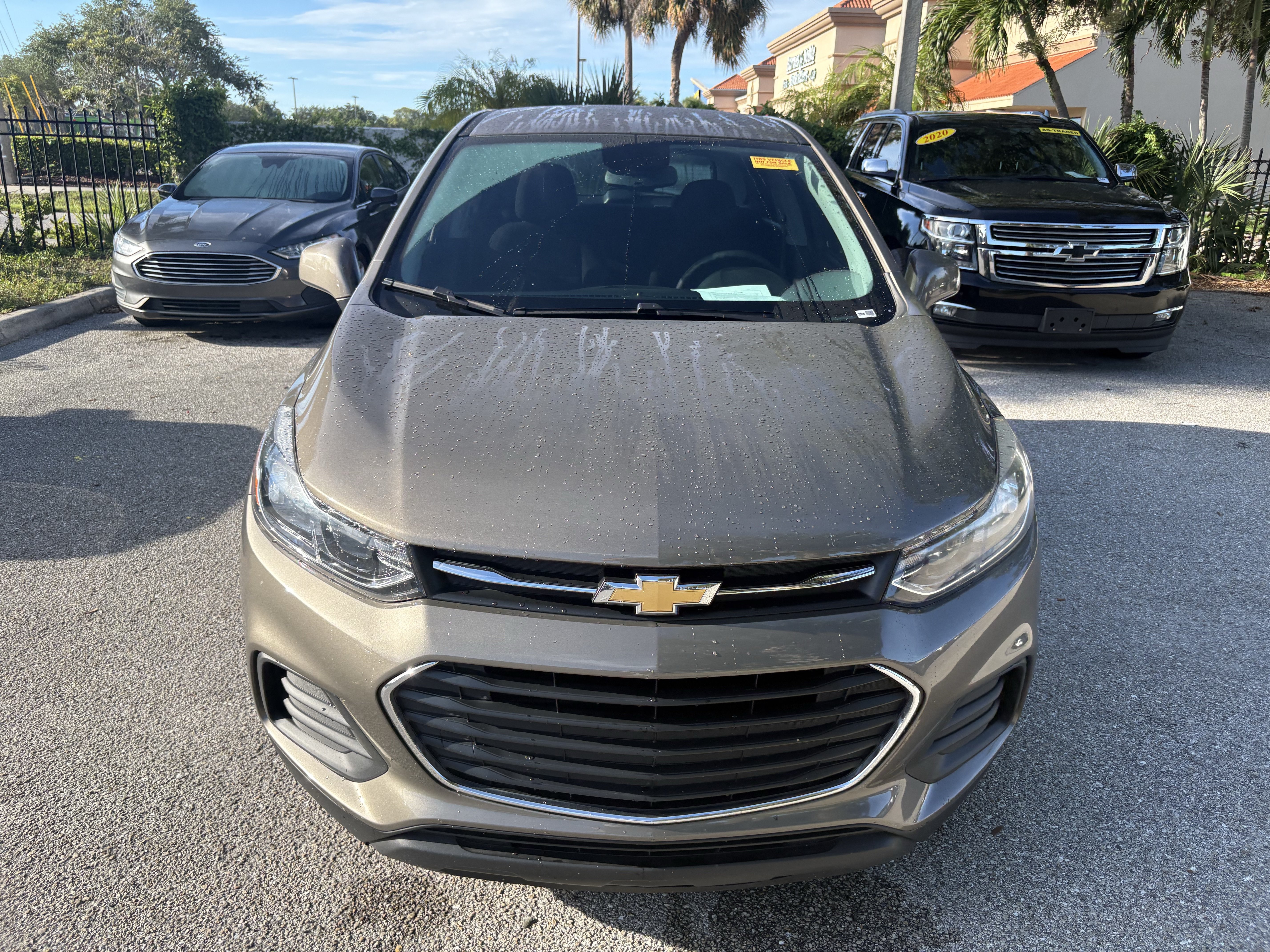 Used 2021 Chevrolet Trax LS FWD image 2