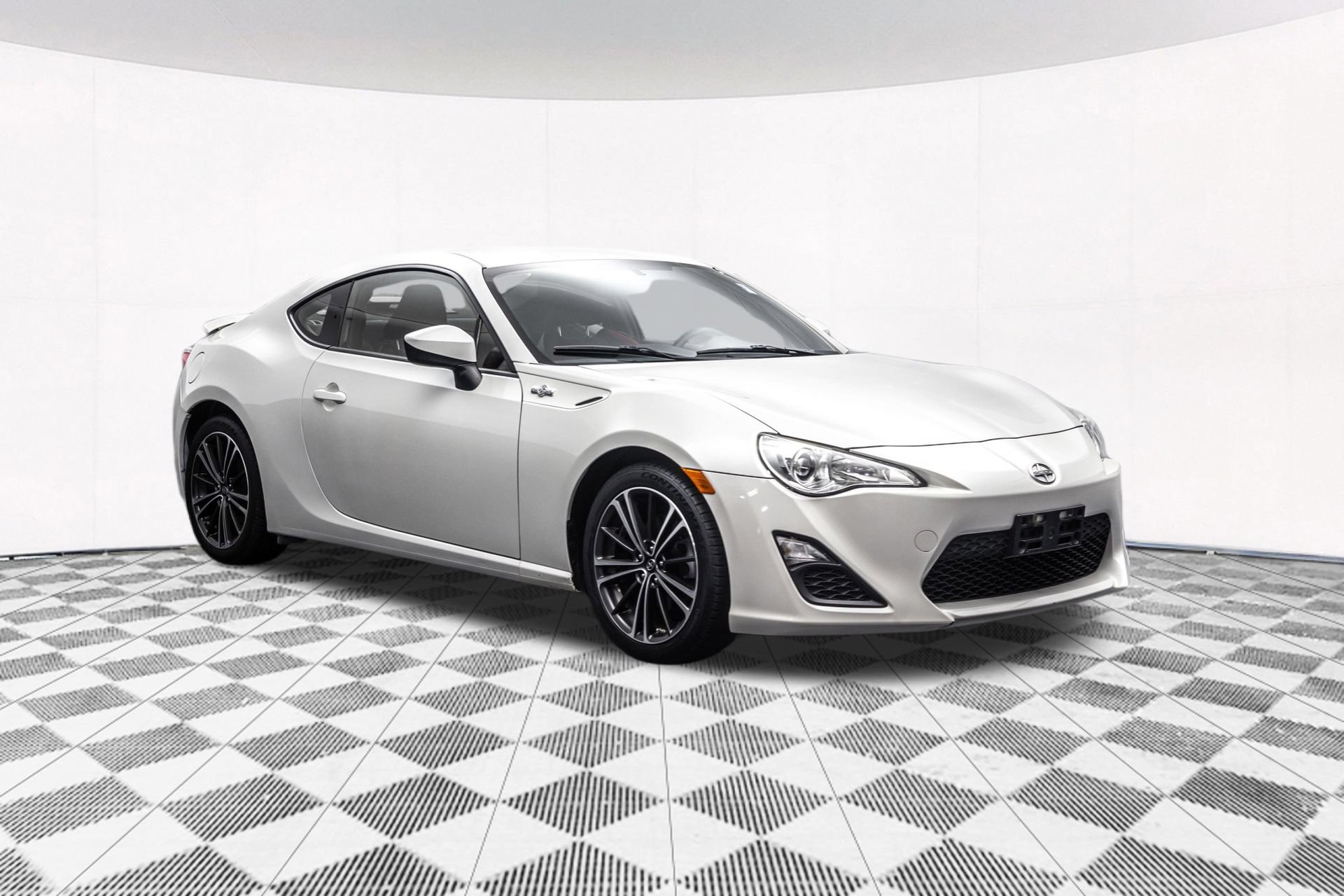 Used 2015 Scion FR-S RWD image 15