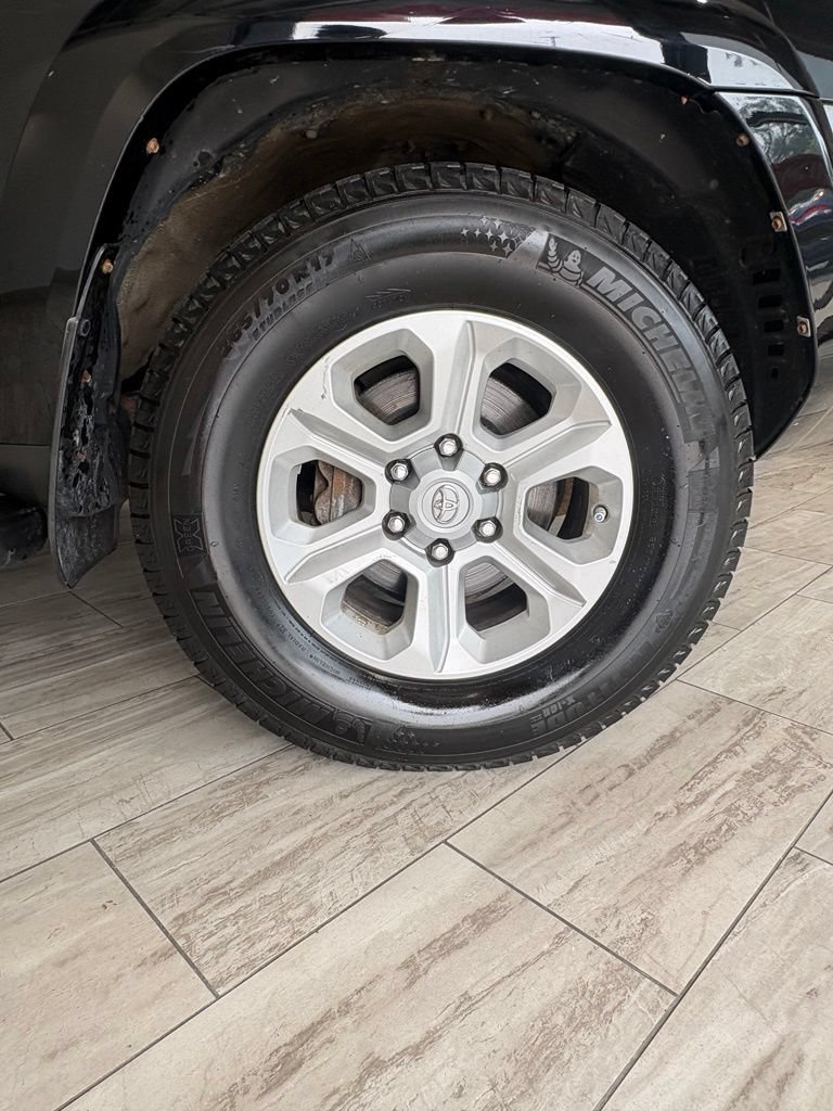Used 2014 Toyota 4Runner SR5 Premium RWD image 8