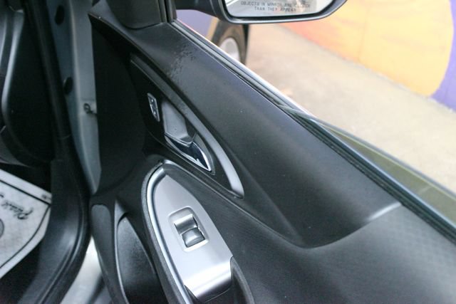 Used 2018 Chevrolet Malibu LT FWD image 11