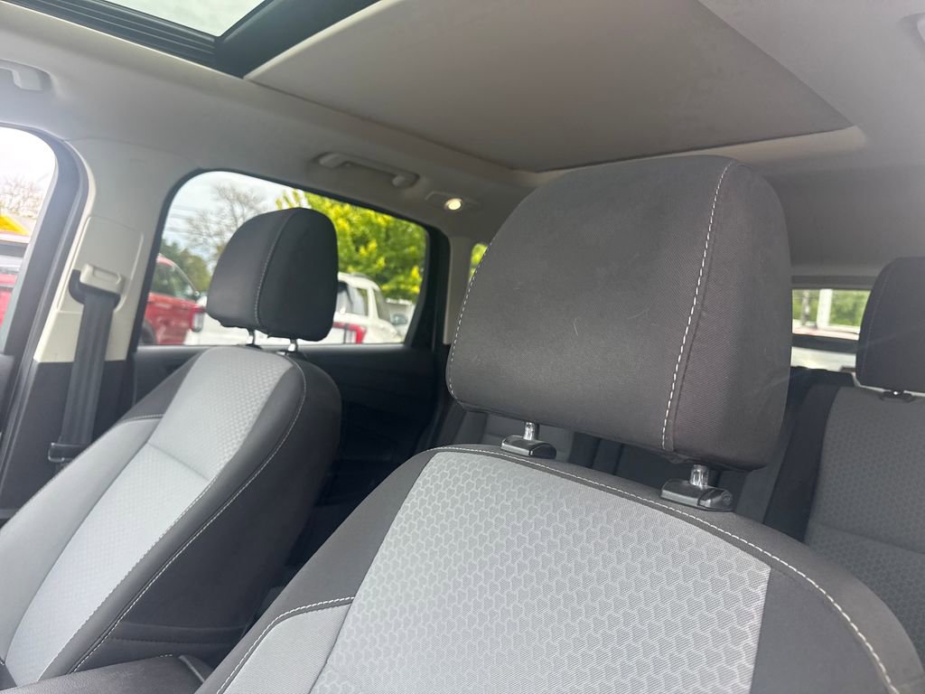 Used 2017 Ford Escape SE FWD image 21