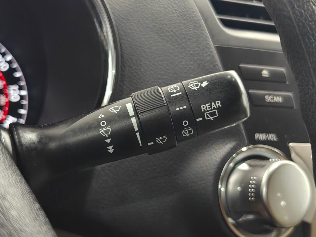 Used 2011 Toyota Highlander 4WD w/ Tech Pkg image 11