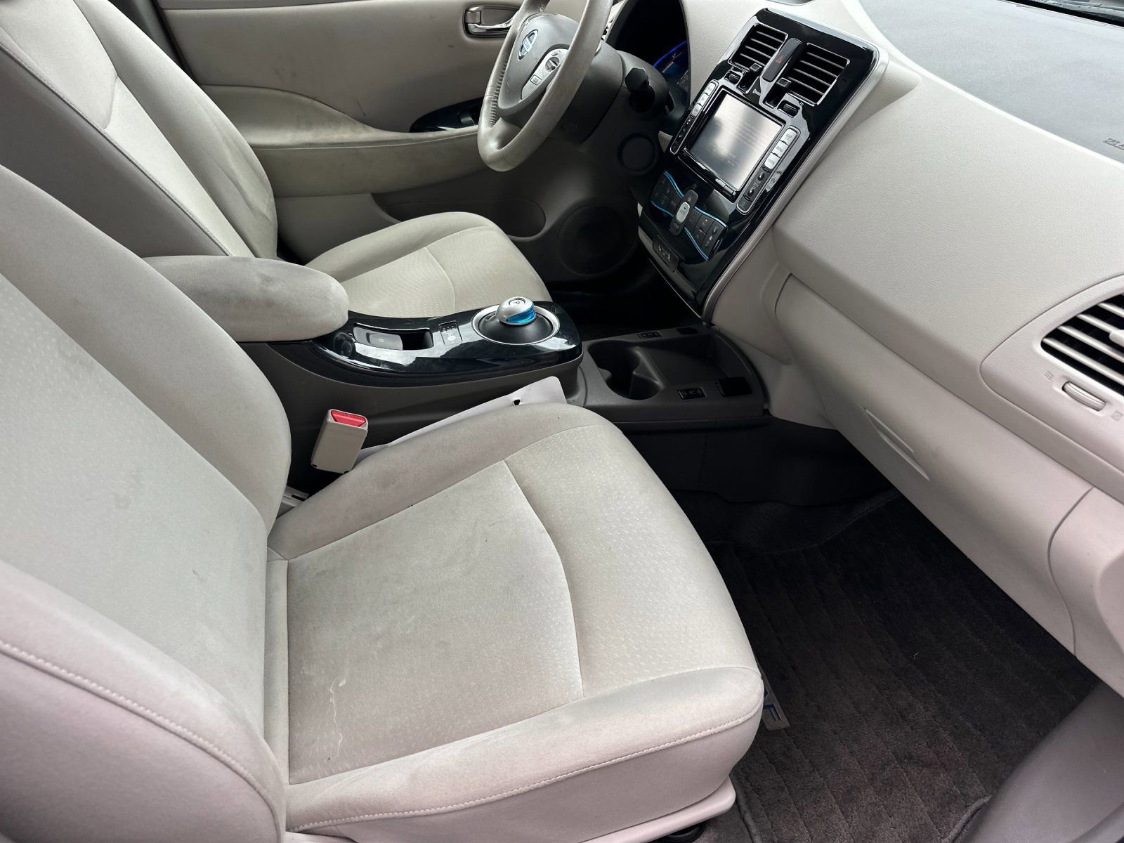 Used 2012 Nissan Leaf SL image 15