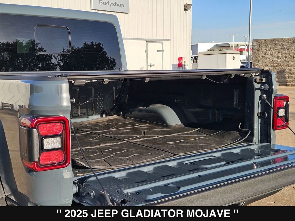 Used 2025 Jeep Gladiator Mojave w/ Convenience Group image 35