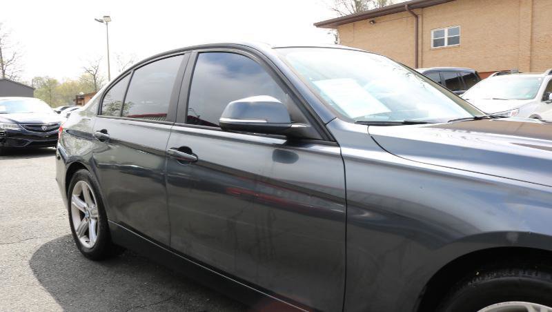 Used 2015 BMW 328i xDrive Sedan AWD/4WD image 3