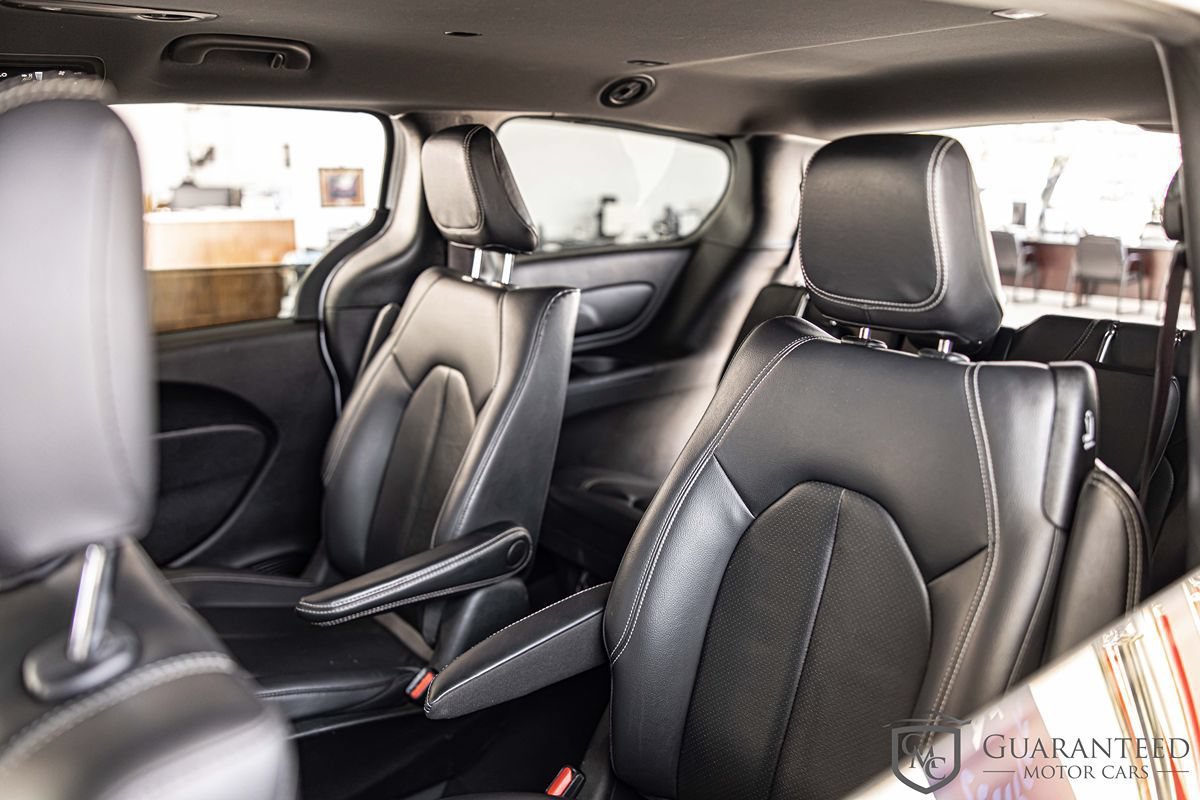 Used 2022 Chrysler Pacifica Touring-L w/ S Appearance Package FWD image 30