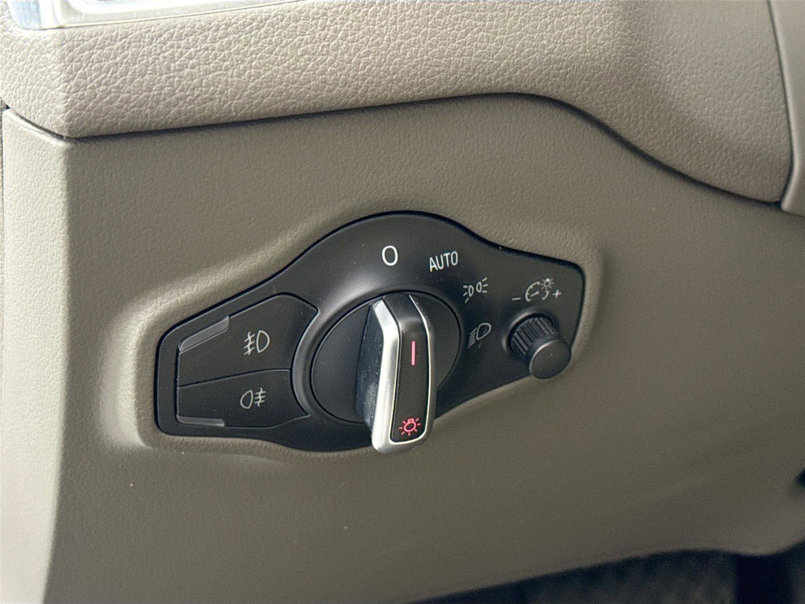 Used 2016 Audi Q5 2.0T Premium image 15