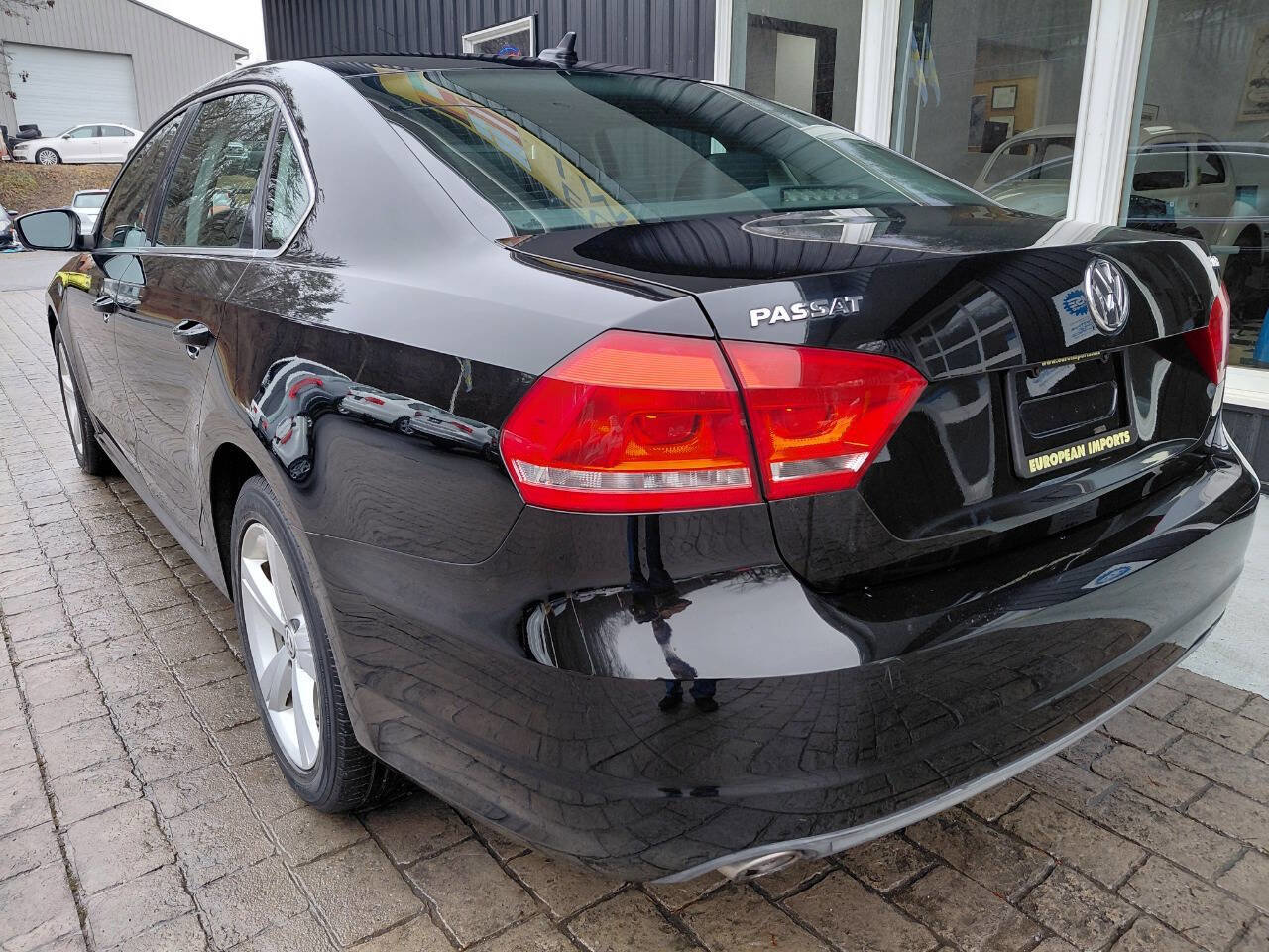 Used 2013 Volkswagen Passat TDI SE image 8