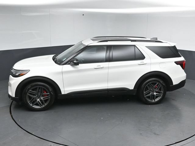 Certified 2025 Ford Explorer ST AWD/4WD image 50