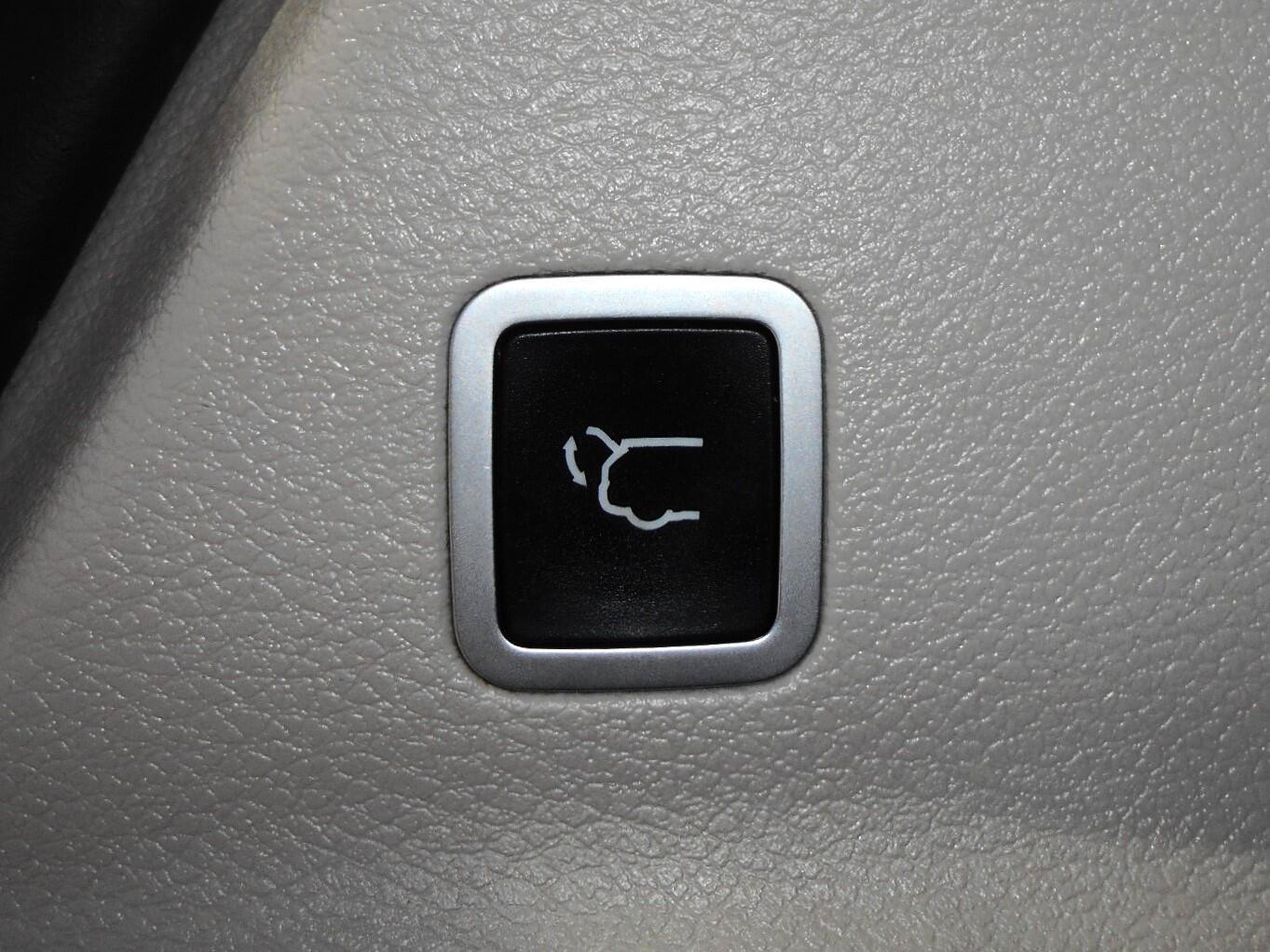 Certified 2018 Chrysler Pacifica Limited FWD image 22