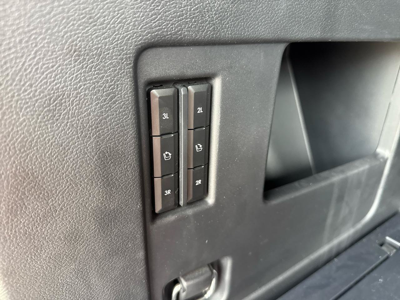 Used 2023 Lincoln Navigator Reserve AWD/4WD image 43
