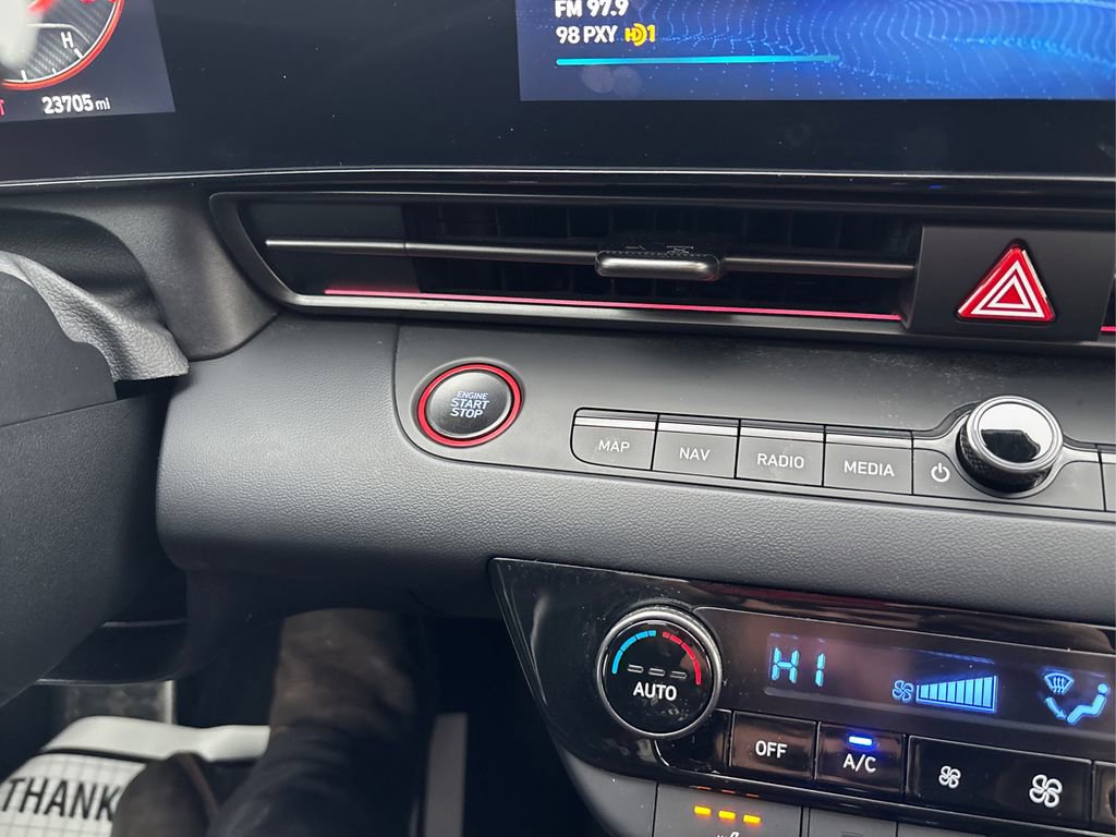 Certified 2024 Hyundai Elantra N Line image 32