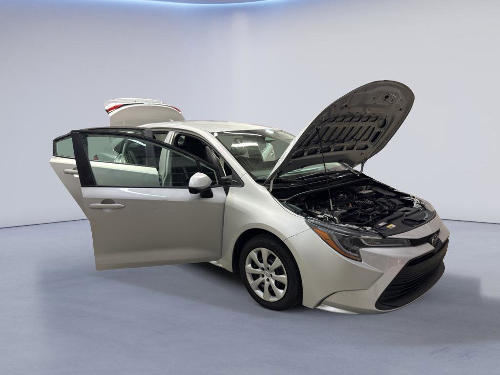 Used 2023 Toyota Corolla LE image 7