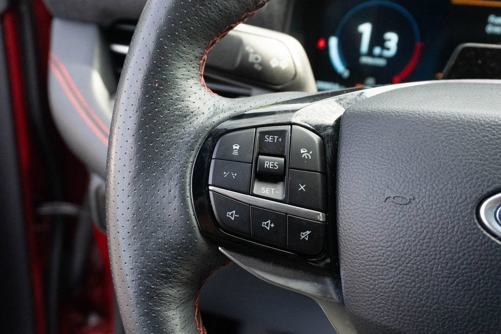 Used 2025 Ford Explorer ST-Line w/ Premium Package RWD image 26