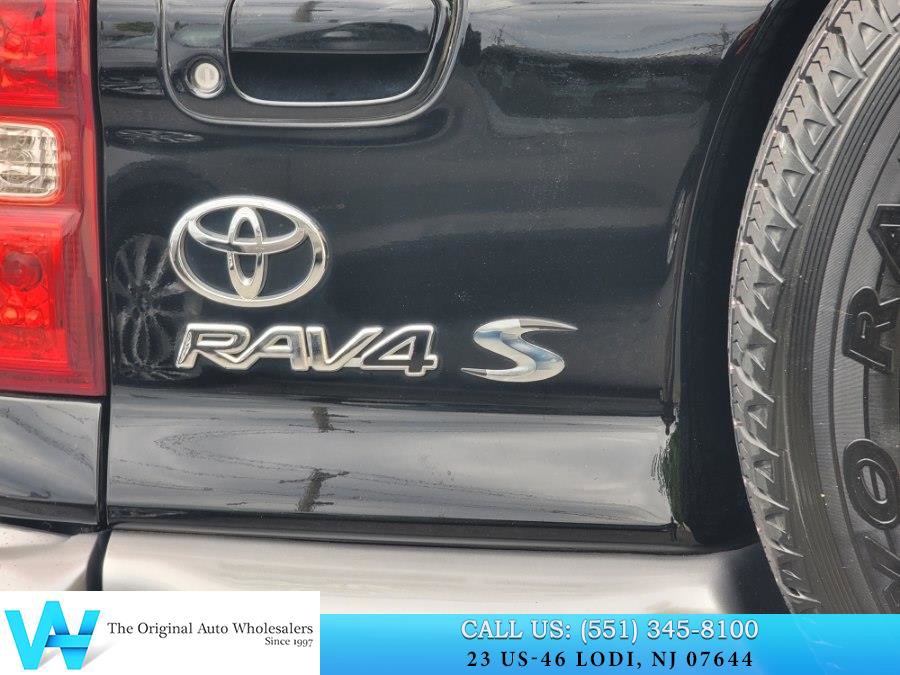 Used 2005 Toyota RAV4 4WD image 14