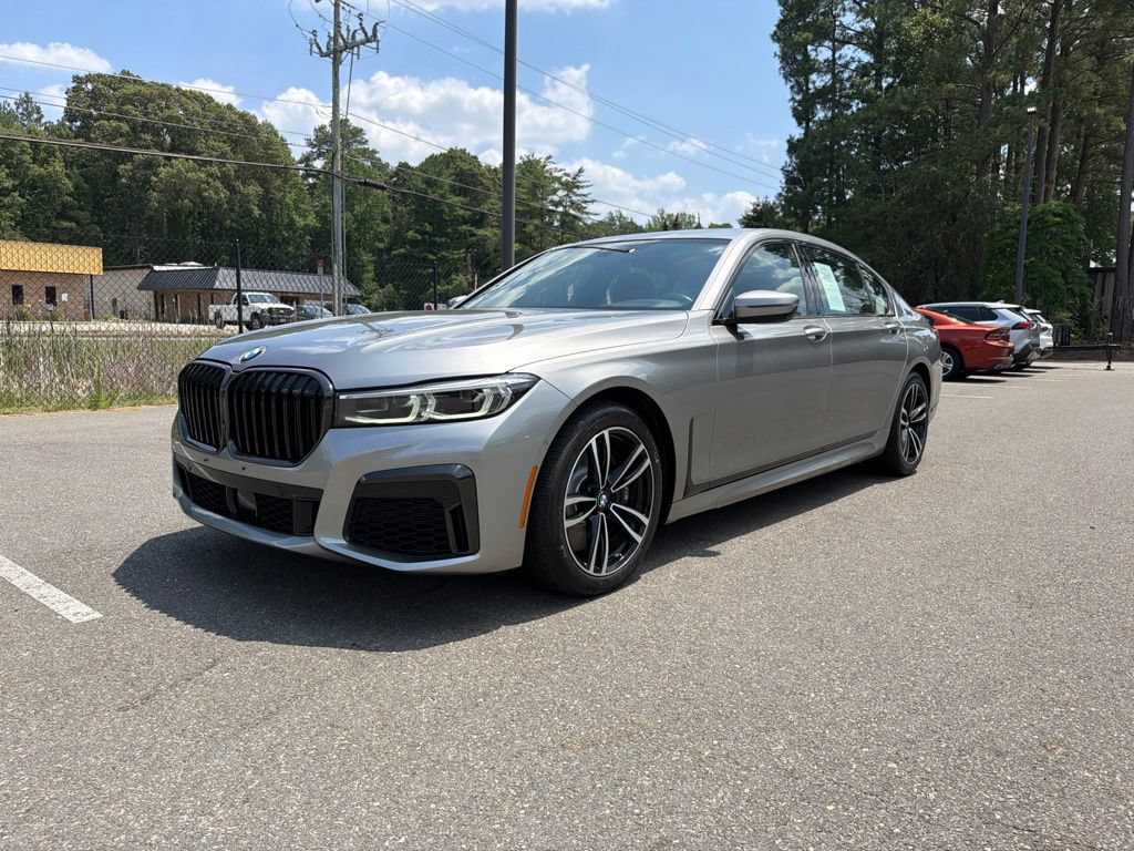 Used 2022 BMW 750Li xDrive AWD/4WD image 2