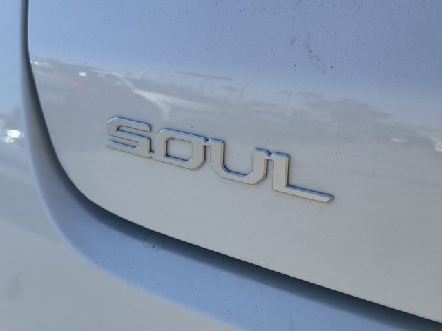 Certified 2025 Kia Soul LX image 10