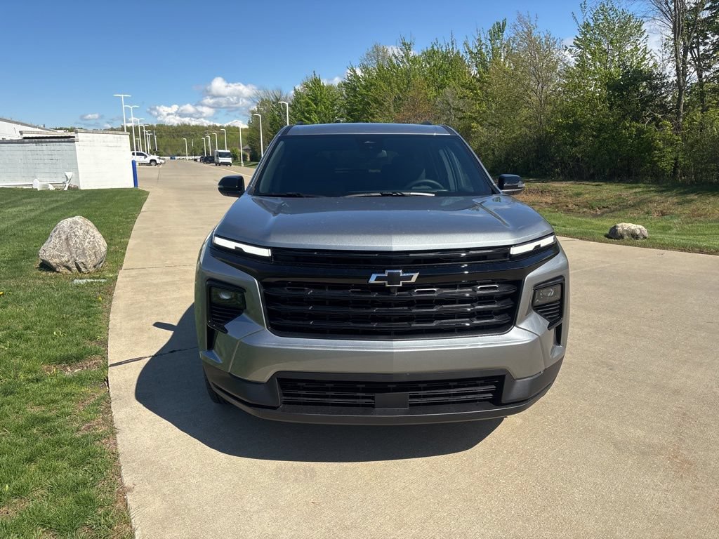 New 2026 Chevrolet Traverse LT w/ Midnight/Sport Edition FWD image 12