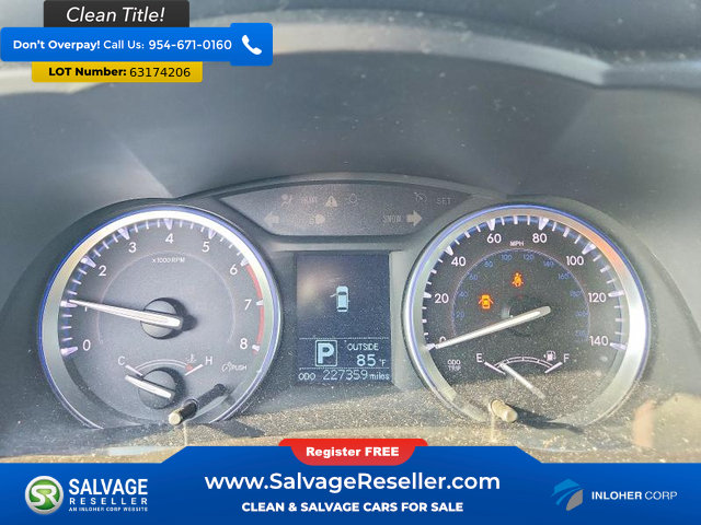 Used 2016 Toyota Highlander LE FWD image 12