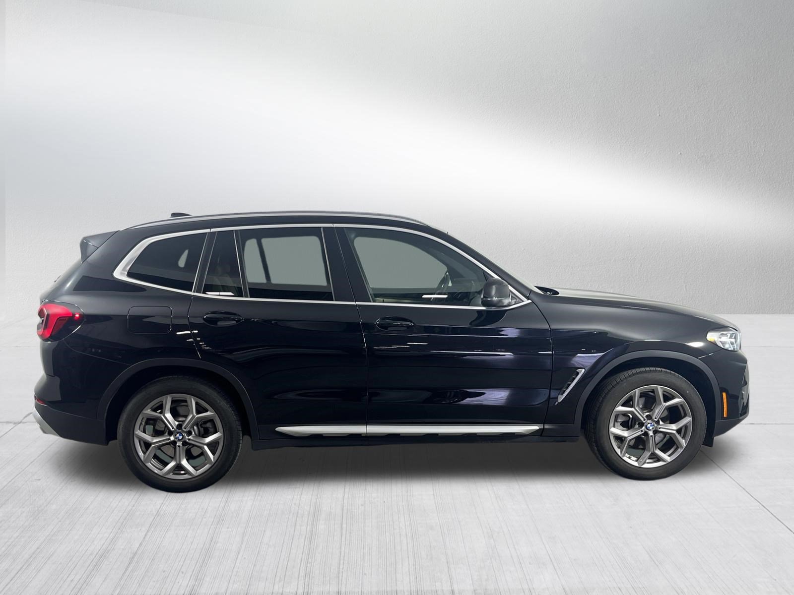 Certified 2024 BMW X3 xDrive30i w/ Premium Package image 8