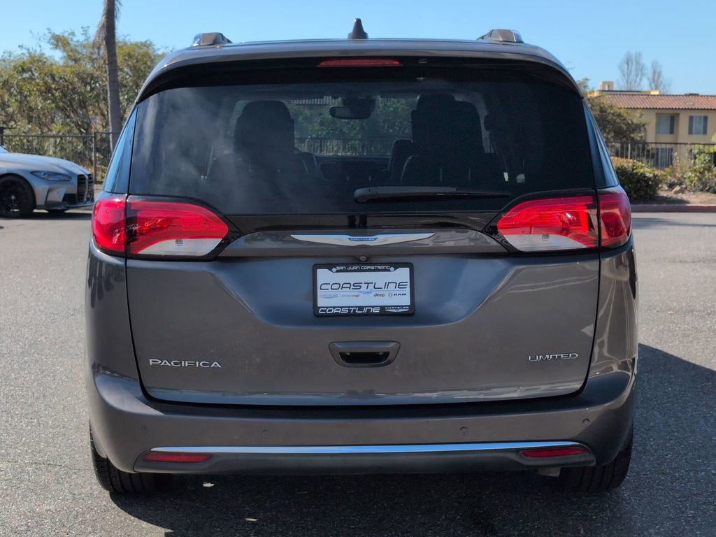 Certified 2018 Chrysler Pacifica Limited w/ Tire & Wheel Group image 6