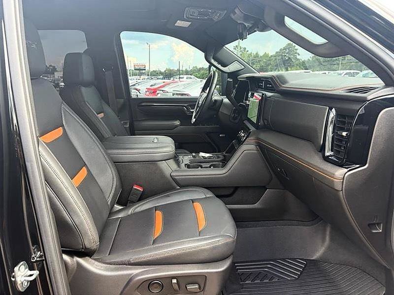 Used 2025 GMC Sierra 2500 AT4 w/ AT4 Premium Plus Package AWD/4WD image 36