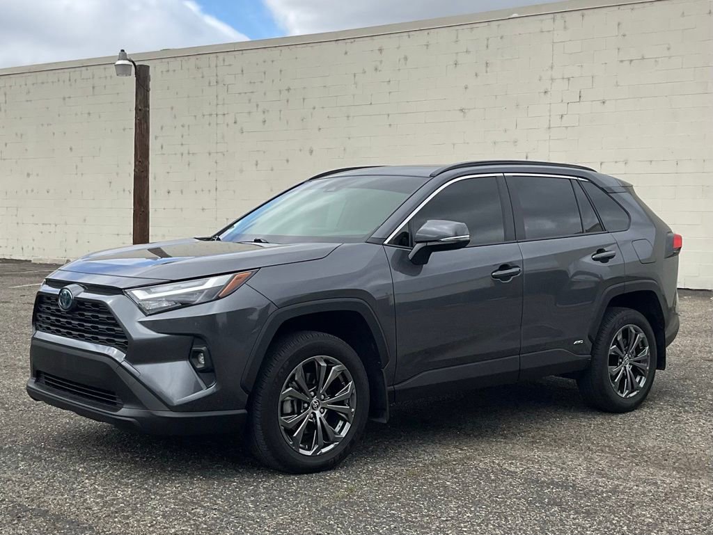 Used 2024 Toyota RAV4 XLE Premium image 2