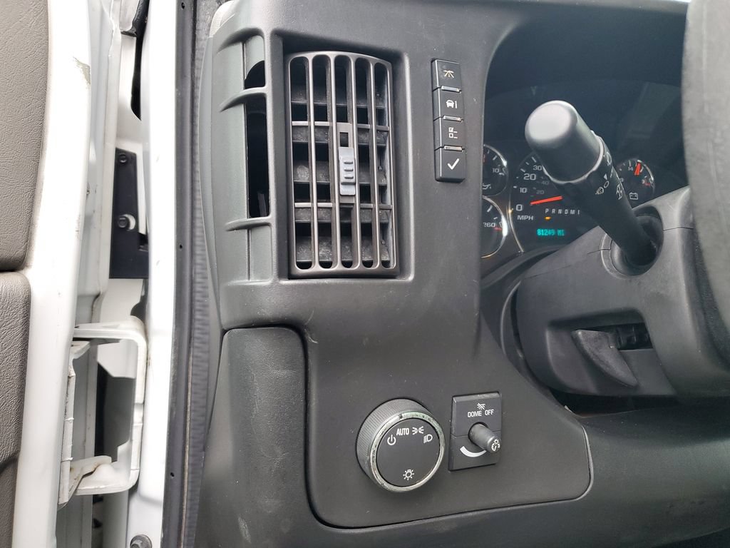 Used 2019 Chevrolet Express 3500 w/ Power Convenience Package RWD image 11