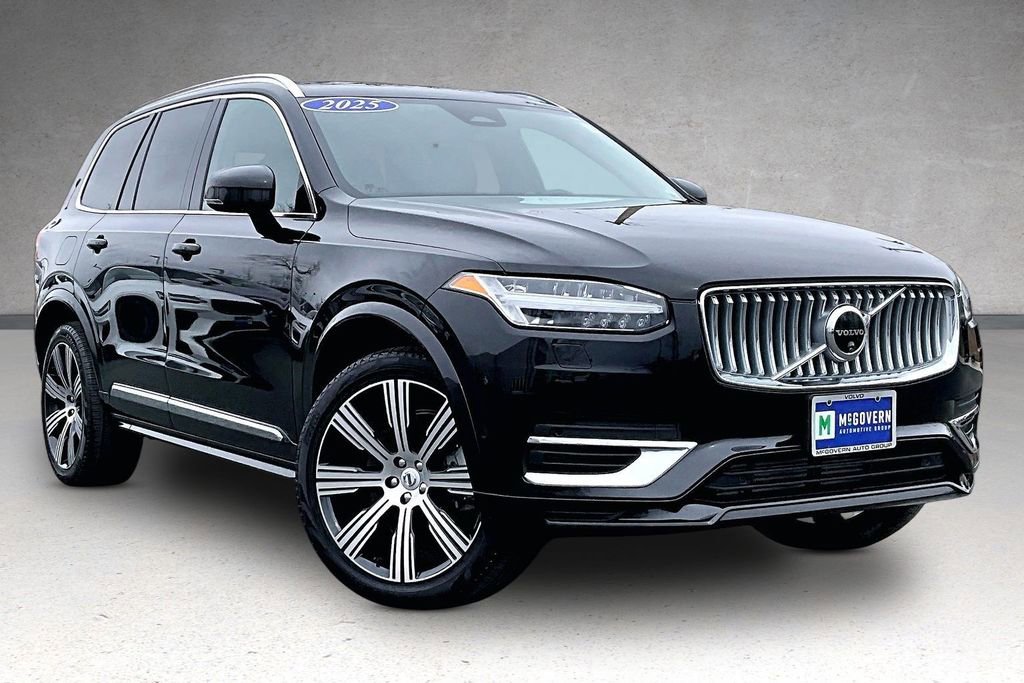 Certified 2025 Volvo XC90 T8 Ultra w/ Lounge Package image 3