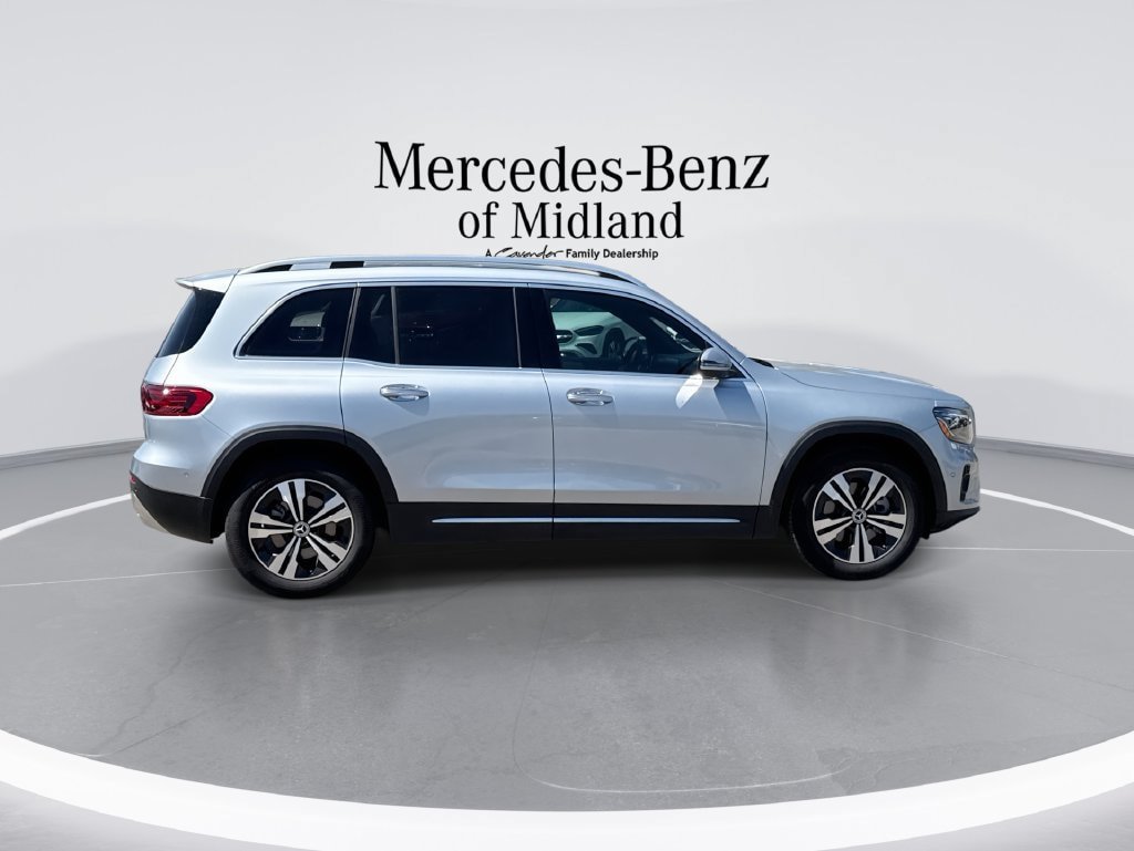 New 2026 Mercedes-Benz GLB 250 image 9