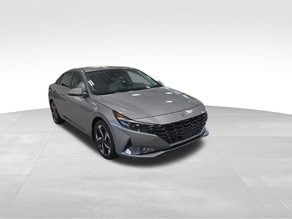 Used 2022 Hyundai Elantra Limited image 3