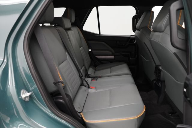Used 2025 Toyota 4Runner Trailhunter AWD/4WD image 55
