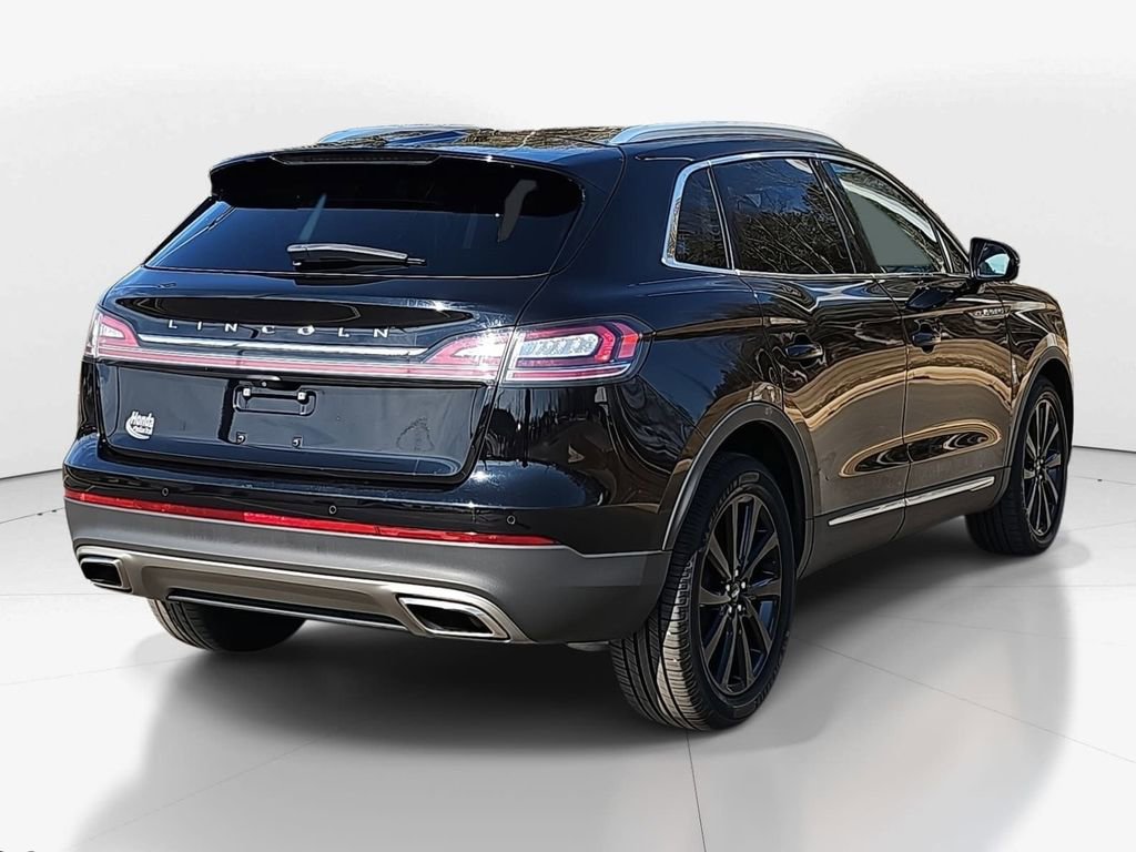 Used 2022 Lincoln Nautilus Reserve w/ Monochromatic Package image 8