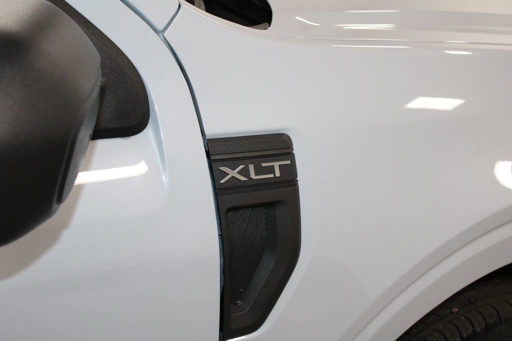 New 2025 Ford Maverick XLT image 11