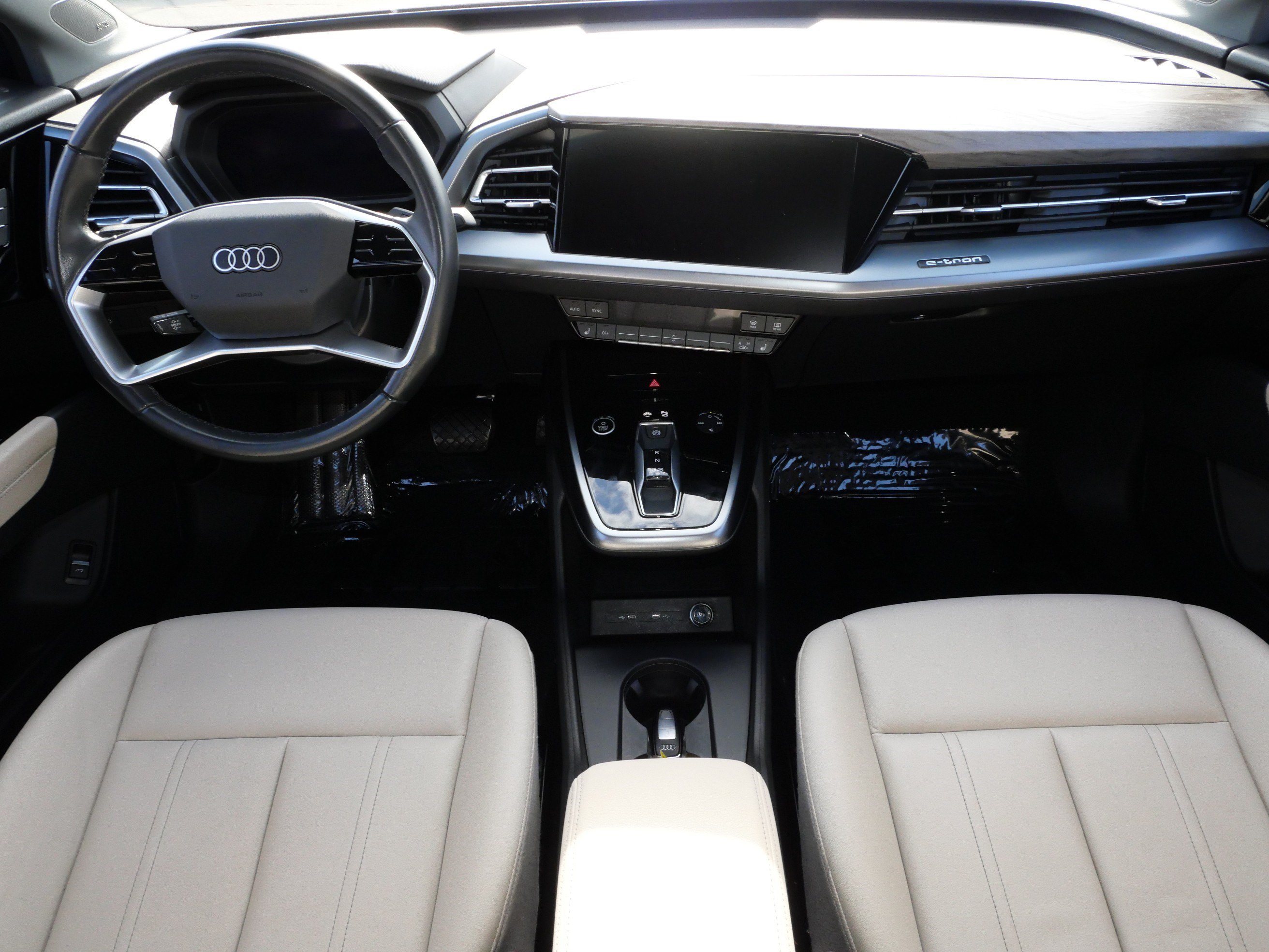Used 2023 Audi Q4 e-tron Premium Plus w/ Premium Plus AWD/4WD image 10