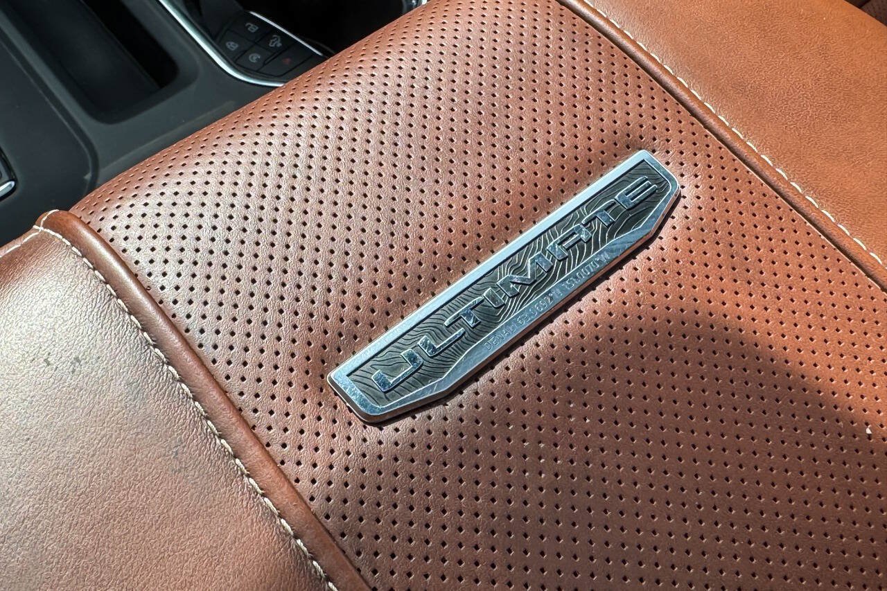 Used 2025 GMC Sierra 3500 Denali Ultimate AWD/4WD image 49