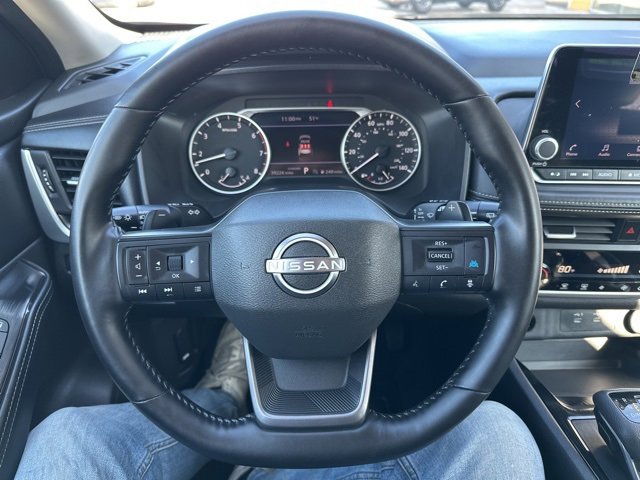 Used 2025 Nissan Rogue SV image 24