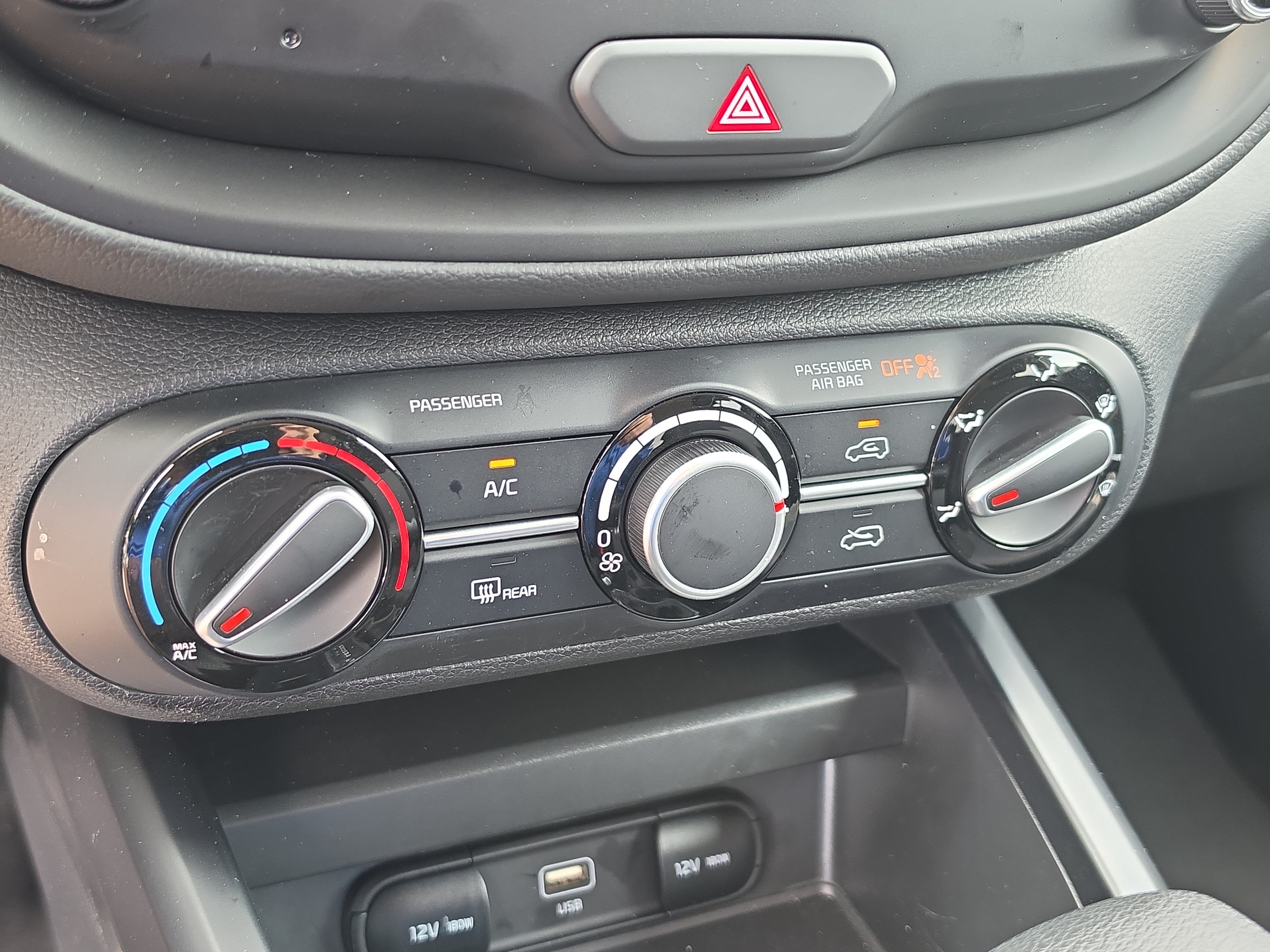 Certified 2025 Kia Soul LX FWD image 24