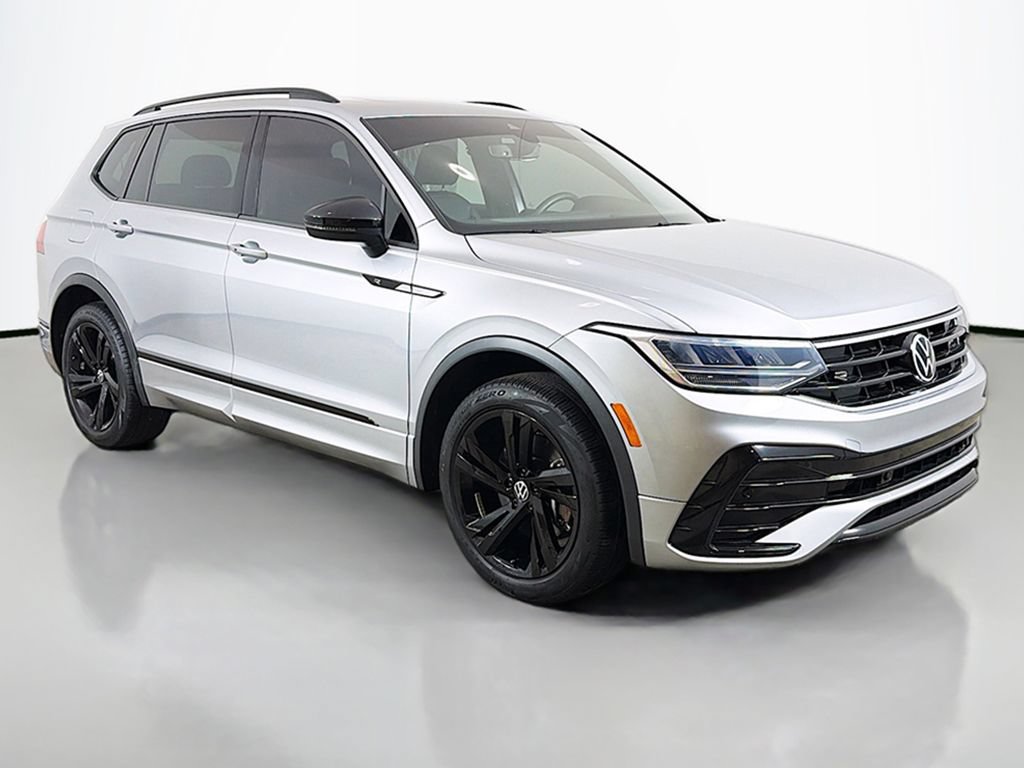 Used 2023 Volkswagen Tiguan SE R-Line FWD image 44