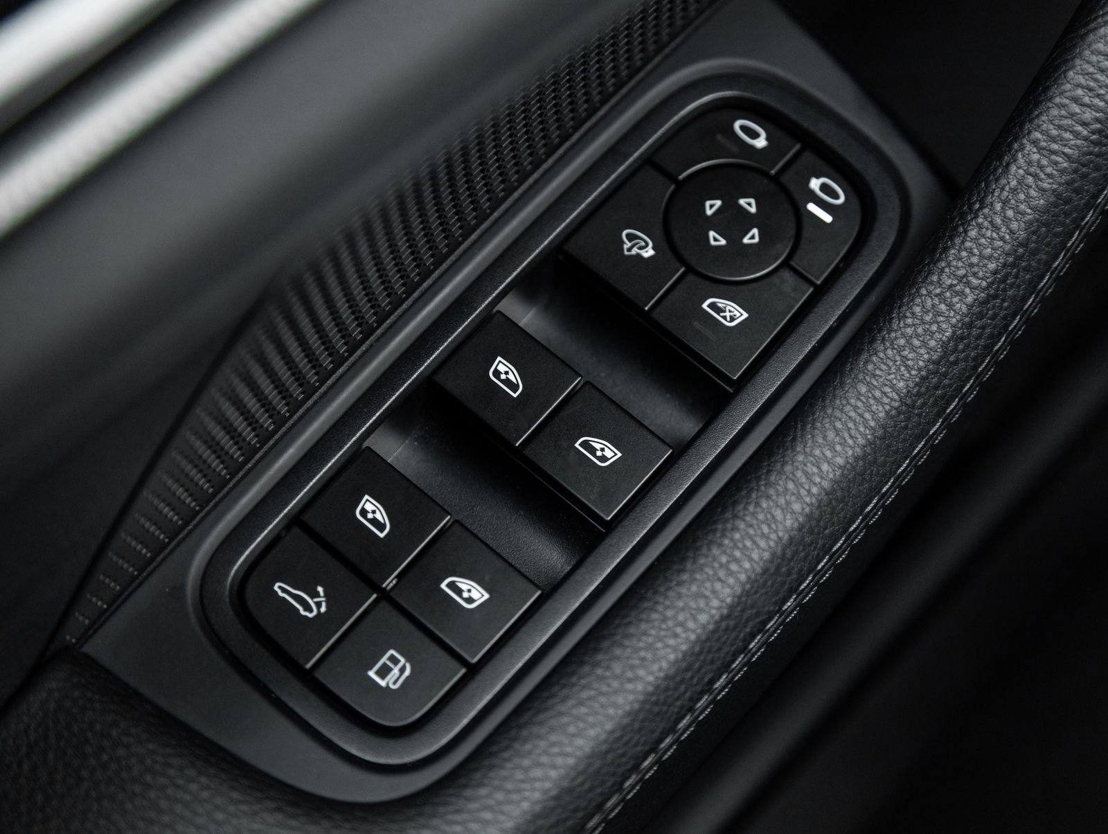 Certified 2025 Porsche Panamera 4 E-Hybrid AWD/4WD image 20
