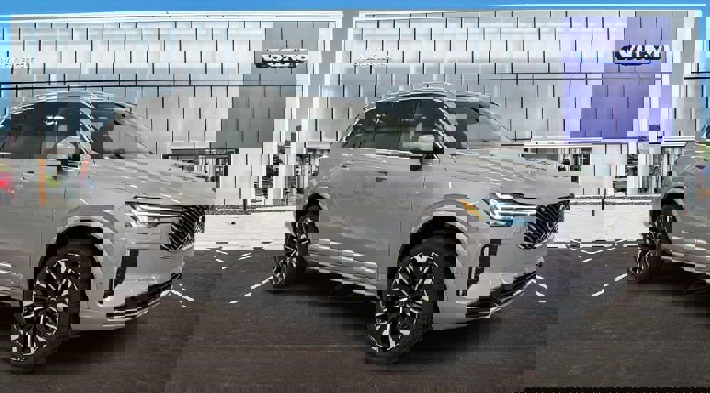 Used 2026 Volvo XC90 B5 Plus w/ Protection Package