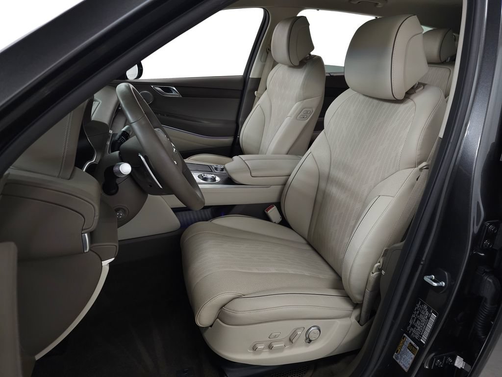 Used 2024 Genesis GV80 2.5T w/ Prestige Package AWD/4WD image 17