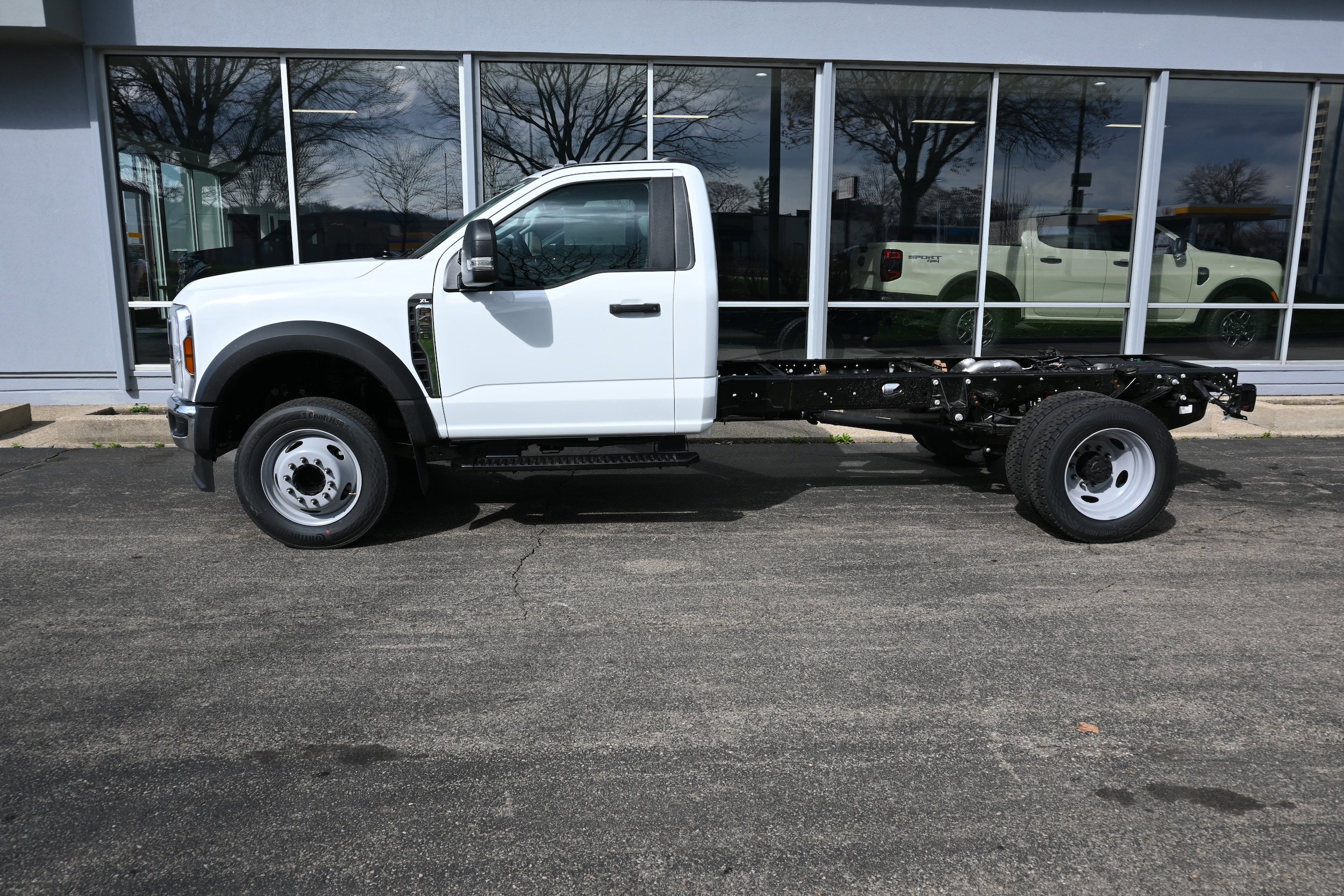 New 2026 Ford F450 XL RWD image 2