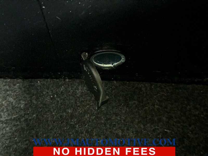 Used 2017 Toyota Tacoma SR5 image 35